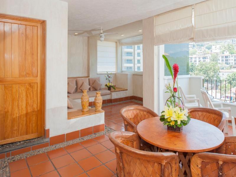 Hotel Eloisa Пуерто-Вальярта Номер фото